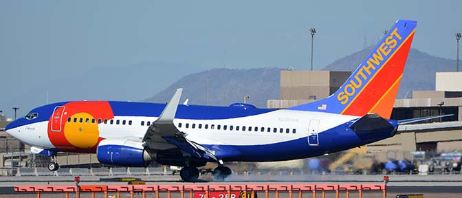 Southwest Boeing 737-7H4 N230WN Colorado One, Phoenix Sky Harbor, January 24, 2016